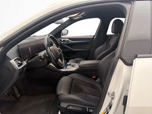 BMW i4 bild 11