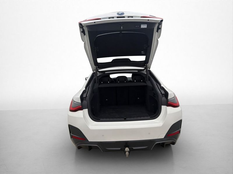 BMW i4 bild 9