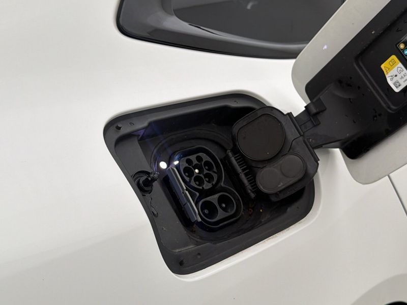 BMW i4 bild 29