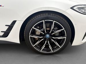 BMW i4 bild 34
