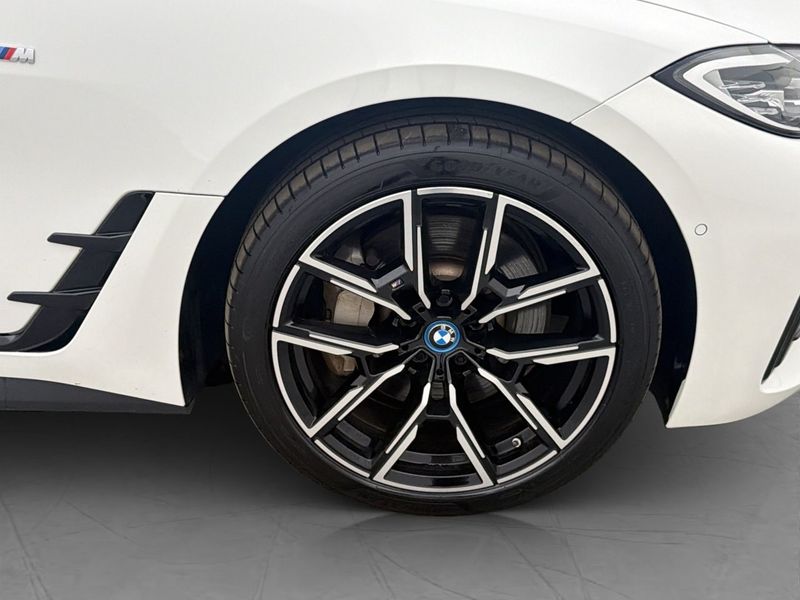 BMW i4 bild 34