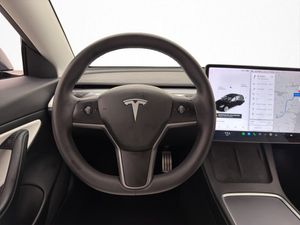 Tesla Model 3 bild 12