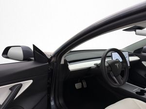 Tesla Model 3 bild 9