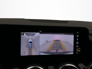 Mercedes EQA300 bild 17