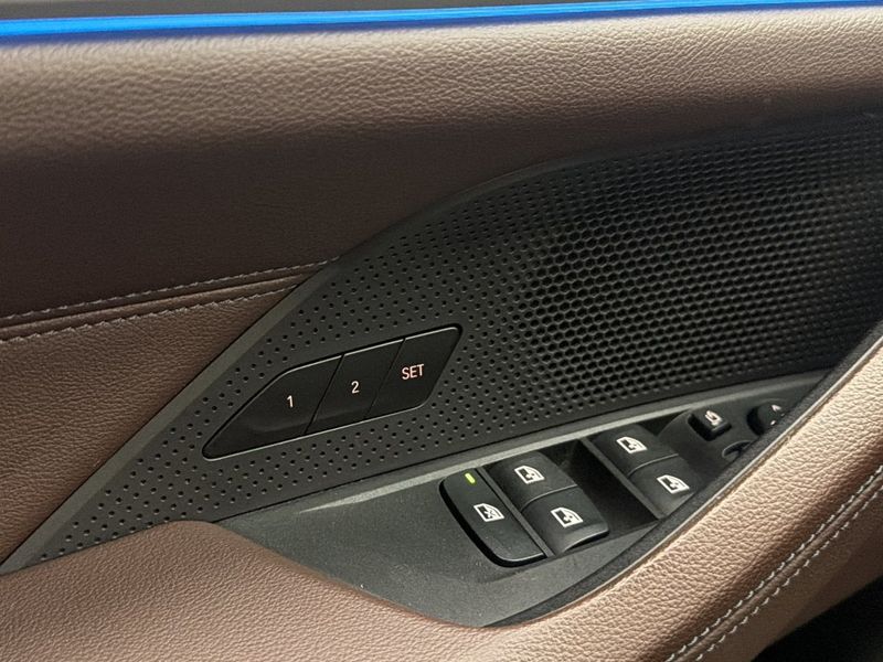 BMW i4 bild 12