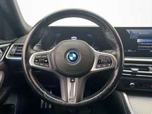 BMW i4 bild 15