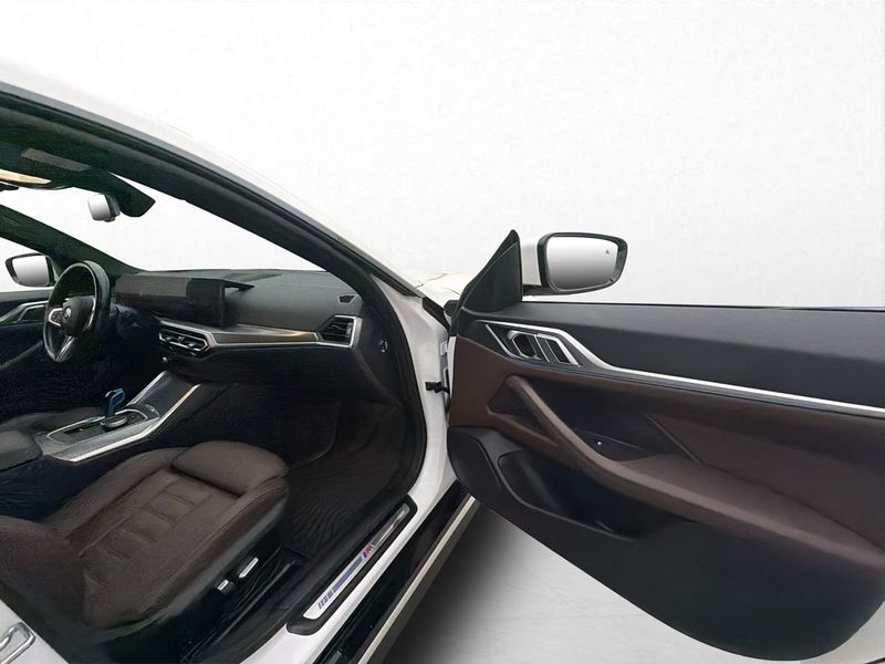 BMW i4 bild 25