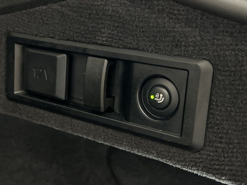 BMW i4 bild 30