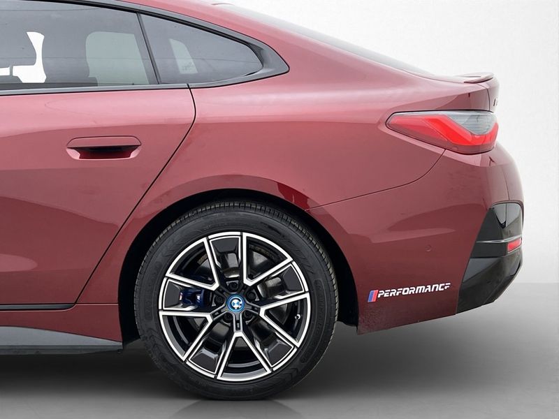 BMW i4 bild 34