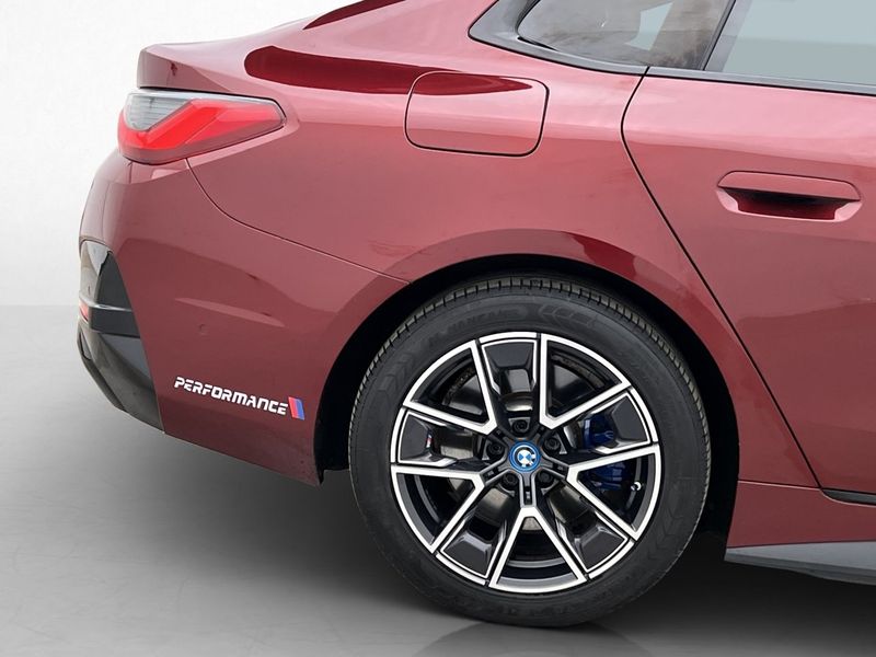 BMW i4 bild 35