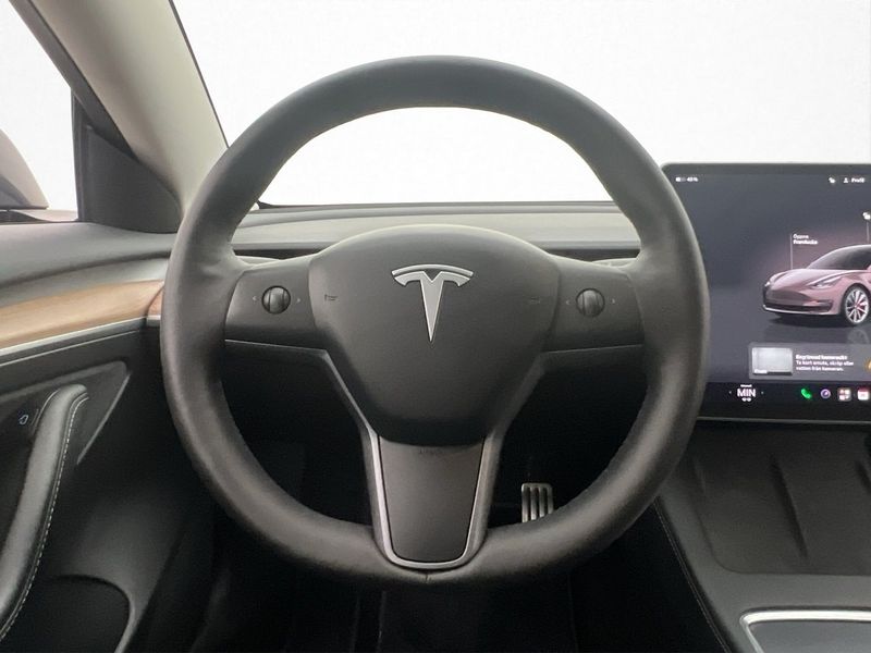 Tesla Model 3 bild 13