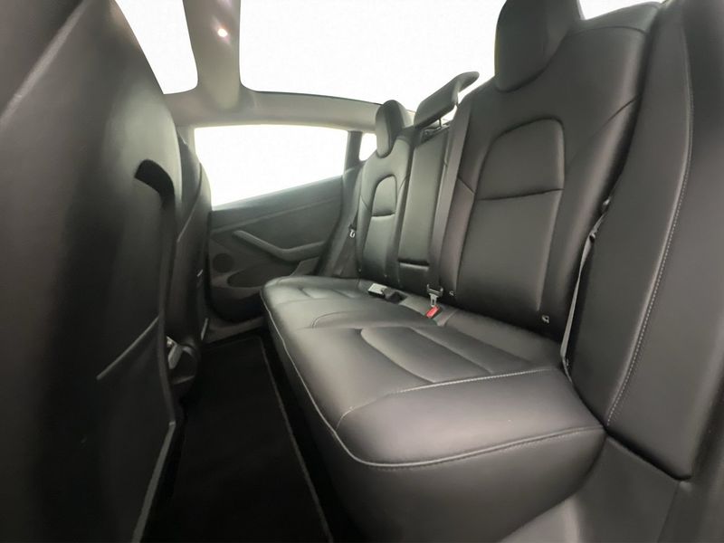 Tesla Model 3 bild 23