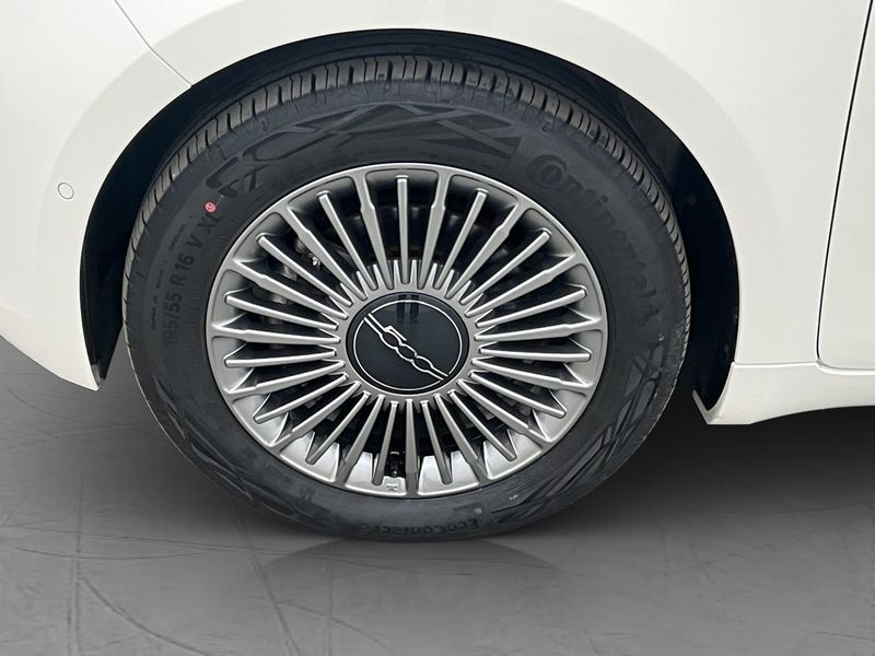 Fiat 500e bild 26