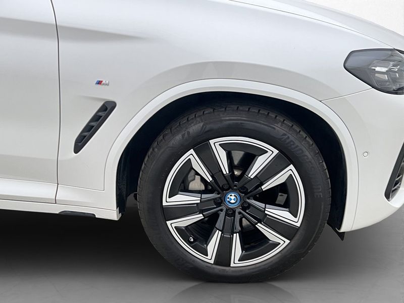 BMW iX3 bild 37