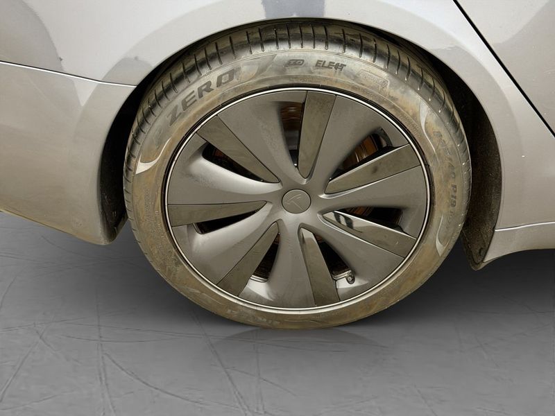 Tesla Model S bild 36