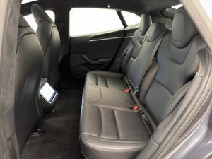 Tesla Model S bild 29