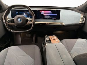 BMW iX bild 10
