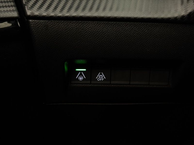 Peugeot e-208 bild 22