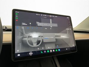 Tesla Model 3 bild 21