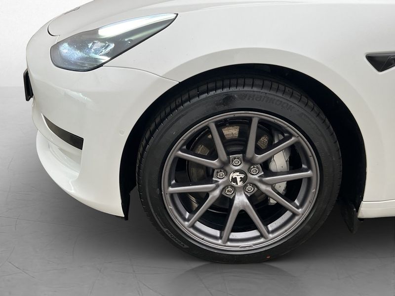 Tesla Model 3 bild 30