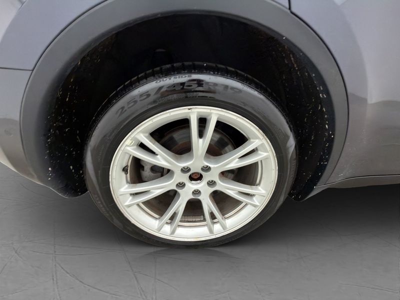 Tesla Model Y bild 30
