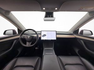 Tesla Model Y bild 12