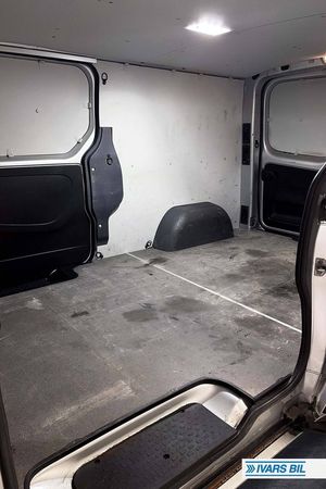 Nissan NV300 bild 5