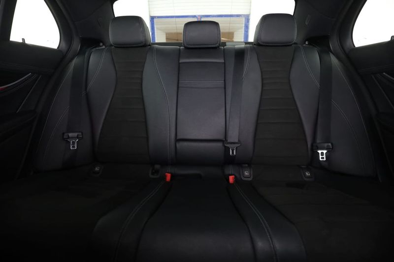 Mercedes E300 bild 16