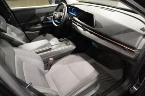 Nissan Ariya bild 9