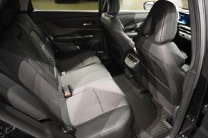 Nissan Ariya bild 8