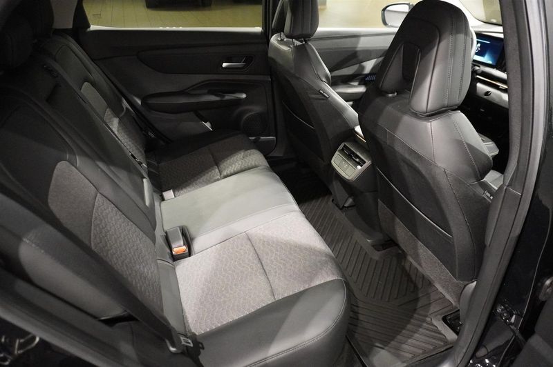 Nissan Ariya bild 8