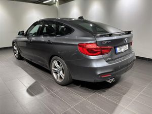 BMW 330 bild 2