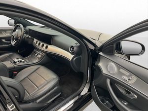 Mercedes E220 bild 18