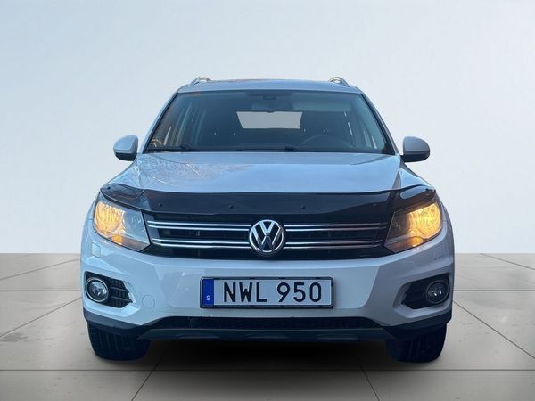 Volkswagen Tiguan 4Motion Track & Style Drag/SoV-Däck/Kamera/Värmare - 2014