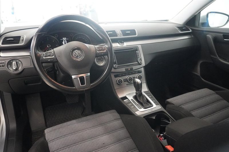 Volkswagen Passat bild 8