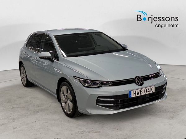Volkswagen Golf LIFE EHYBRID 1.5 204 HK - 2026