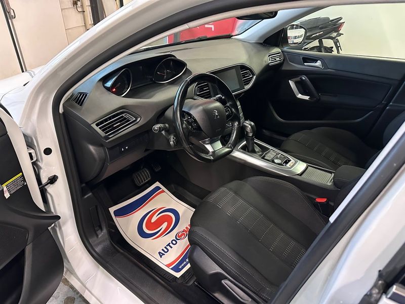 Peugeot 308 SW bild 7