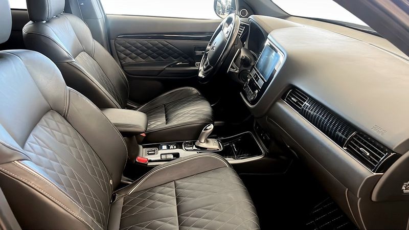 Mitsubishi Outlander bild 3