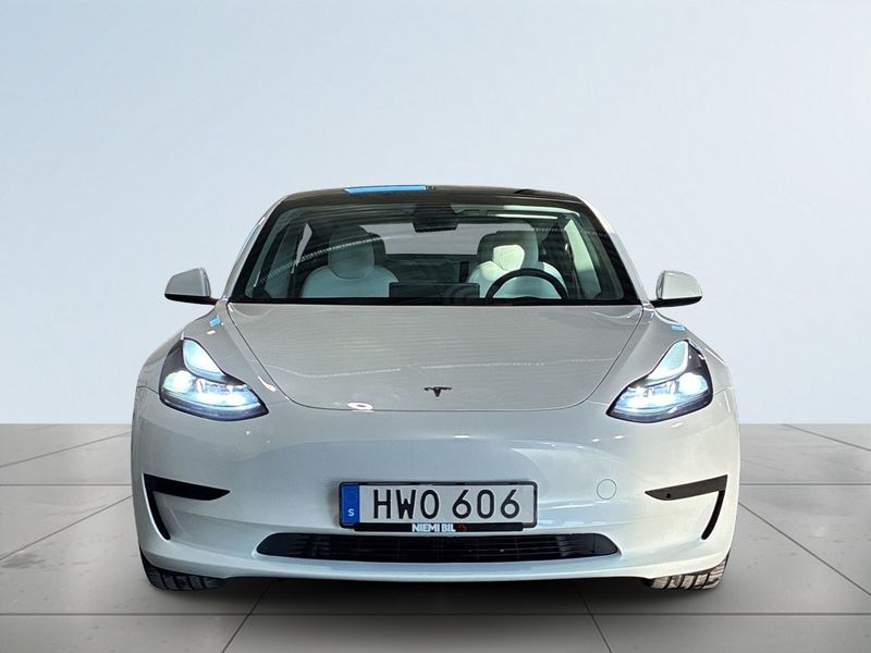 Tesla Model 3 bild 2