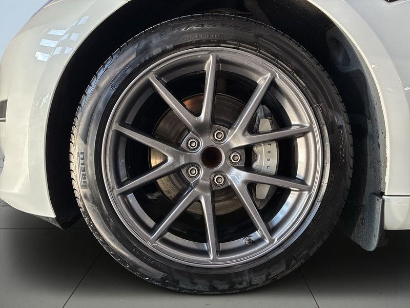 Tesla Model 3 bild 14