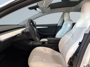 Tesla Model 3 bild 7