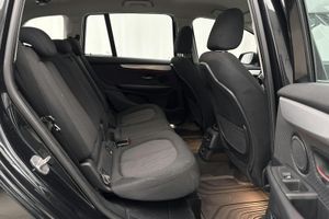 BMW 218 bild 8