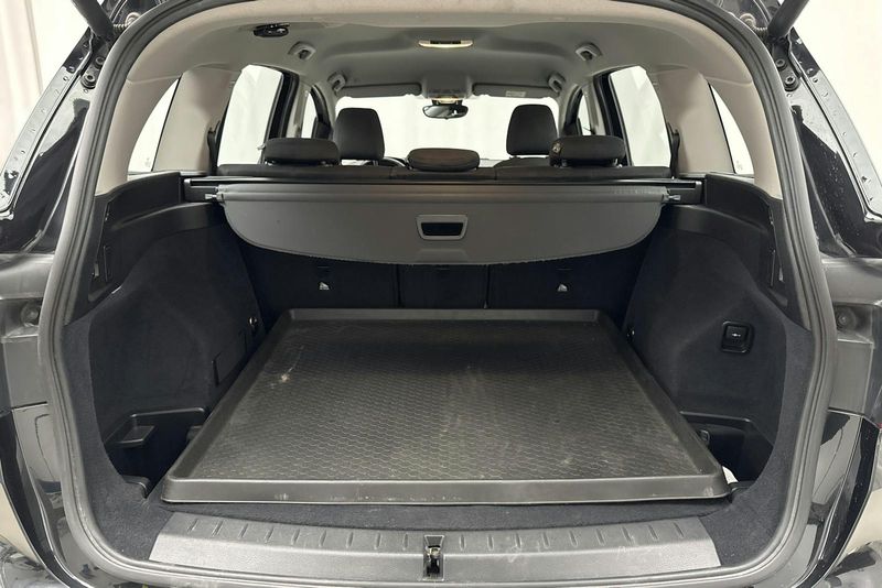 BMW 218 bild 9