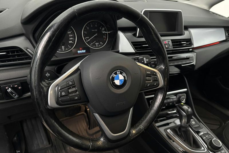 BMW 218 bild 16