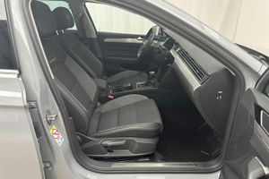 Volkswagen Passat bild 9