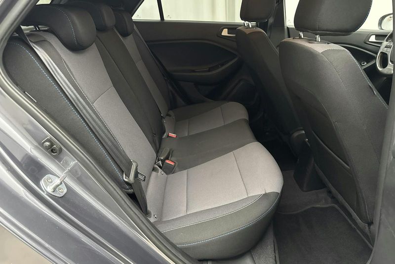 Hyundai i20 bild 8