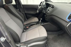 Hyundai i20 bild 7