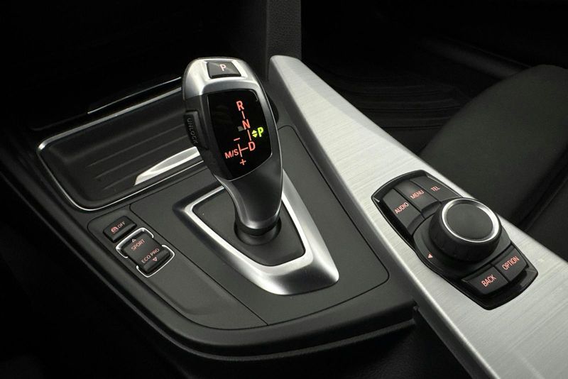 BMW 320 bild 13