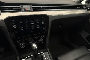 Volkswagen Passat bild 15