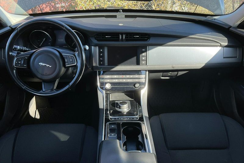 Jaguar XF bild 6